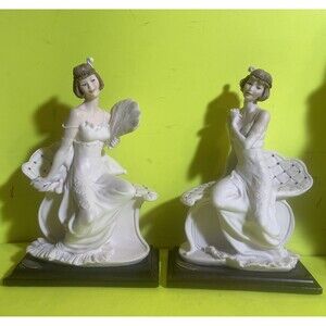 Capodimonte N Florence Giuseppe Armani Girl Meg on Sofa Figurine Sculpture 1420F